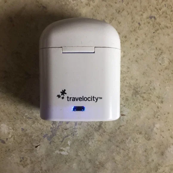 i7 Travelocity Bluetooth Twin White Earbuds - Picture 3 of 5